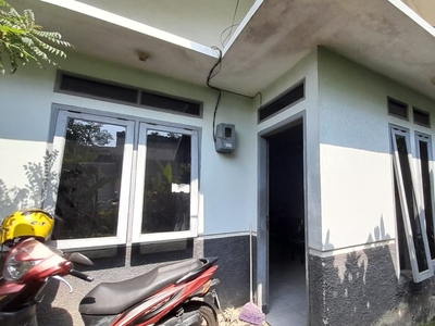 Dijual Rumah Minimalis Asri Semi Furnished di Cihanjuang Bandung
