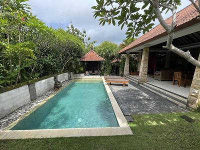 Balinese Style Villa in Jimbaran Area For Sale