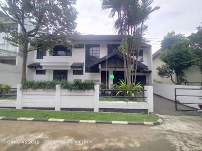 Dijual cepat ! Rumah lama terawat Cluster Setra sari