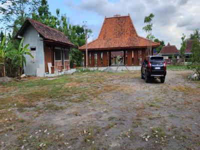 Ruang Usaha / resto Dengan View Sawah Di Maguwoharjo Sleman Yogyakarta