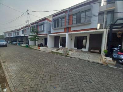 Rumah 2 Lantai Siap Huni 3 Kt Lokasi Strategis Di Tangerang Selatan