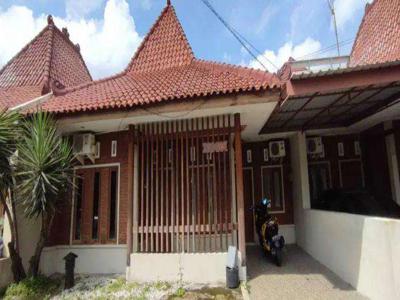 Rumah Klasik Murah 3KT Furnish dalam Perumahan di Palagan dkt Hyatt