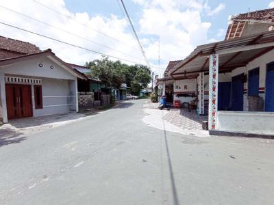 Rumah Mangku Jalan Timur Jl. Manisrenggo Siap Huni