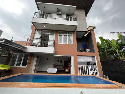 Rumah Mewah Siap Huni Kawasan Elite Dago Resort Bandung
