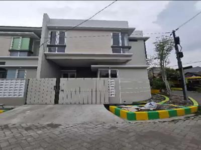 Di jual Rumah New Gress Rungkut Barata