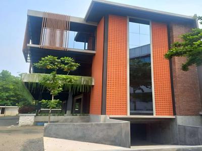 Dijua cepat murah nego Gedung baru di Pejaten Jakarta Selatan