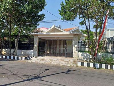 Hot Offer Rumah Besar Bagus di Simpang Taman Agung Malang