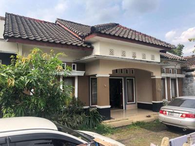 HOT Rumah 232 m HYATT, Bathtube +Kolam Ikan Palagan Hyarta UGM monjali