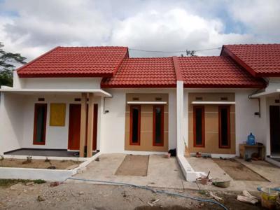 Rumah Bagus Cluster Dekat Jalan Raya Solo Semarang