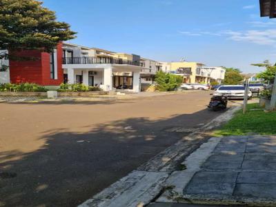 Rumah dijual siap huni di Emerald Bintaro Sektor 9