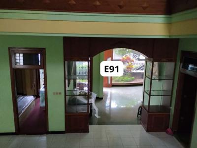 Rumah Mewah Full Furniture Samping Cyber Mall Malang E91