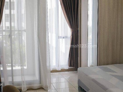 Apartement M-Town Residence Semi Furnished Bagus