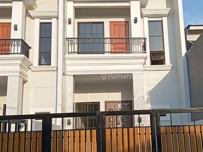Rumah baru siap huni di Vila Melati Mas Serpong Tangerang