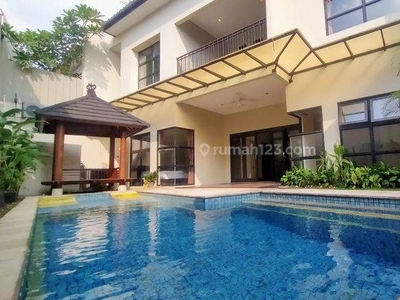 Rumah Mewah Dengan di Villa Kebagusan Jakarta Selatan