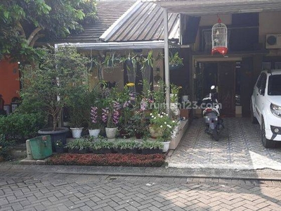 Rumah SHM 15 Menit ke Stasiun Cisauk di Tangerang Selatan Siap KPR J15881