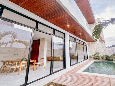 Villa Modern Tropis Fully Furnished Dekat Pantai Di Canggu