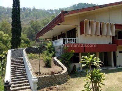 Rumah Villa Batu Malang Songgoriti dekat Jatim Park luas 4070m2