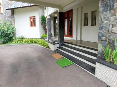 Dijual RUMAH BESAR TAMAN LUAS - JALAN LEBAR - STRATEGIS PONDOK IN