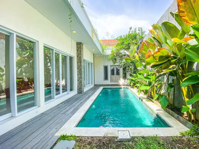 3 BEDROOMS VILLA FOR SALE LEASEHOLD IN BALI UMALAS - RF1364