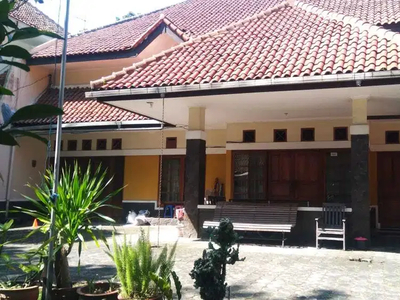 cheap House to be sold, SAYAP DAGO BANDUNG for office, guest house