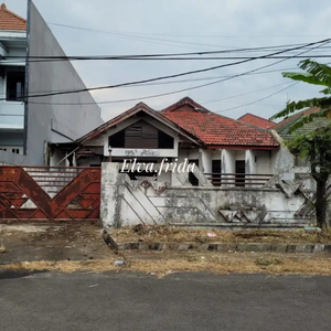 Dijual Murah Rumah Hitung Tanah SHM di Taman Pondok Indah Surabaya