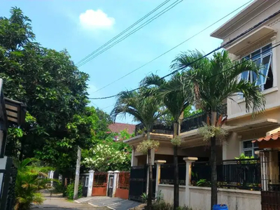 Dijual rumah 2 lantai di Griya Metropolitan, Pekayon , Bekasi