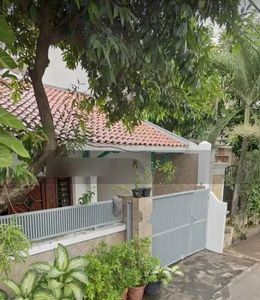 Dijual rumah jl Lamandau Kebayoran Baru Jakarta Selatan.