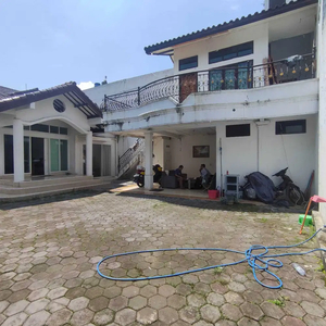 Dijual Rumah Tua Strategis di Moch Toha Bandung