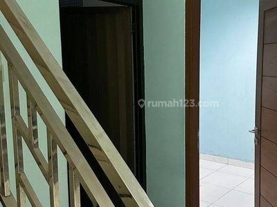 Disewakan Rumah 2 Lantai Puri Dago Antapani Bandung