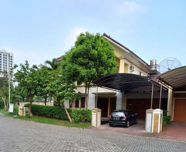 Disewakan Rumah Villa Regency Semi Furnished Pakuwon