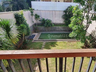 For rent a house with huge garden in Kemang, Jak Sel