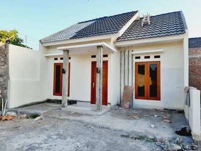 MURAH || Rumah Cantik Unit Terbatas Di Perum Gedongan