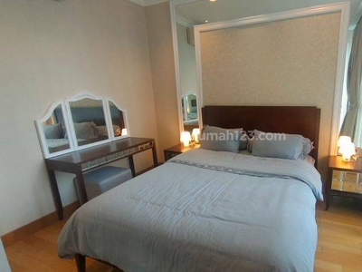 Residence 8 Senopati Middle Floor Furnished Swimming Pool View