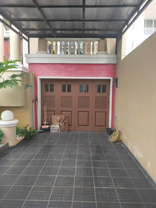 Rumah 2 lantai Dijual Semi Furnished SHM Harga Nego di Katamaran PIK