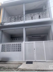 Rumah bagus 2 lantai 3 kamar ber-AC di Telaga Mas, Duta Harapan