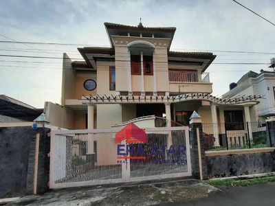 Rumah bagus 3 lantai harga diskon 40% di Pondok Indah Jakarta Selatan