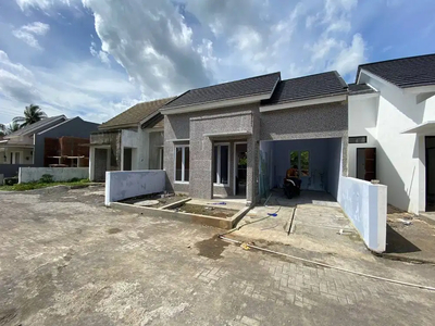 Rumah Cantik Modern Mangku Jalan Aspal 5 m dekat Jl Magelang
