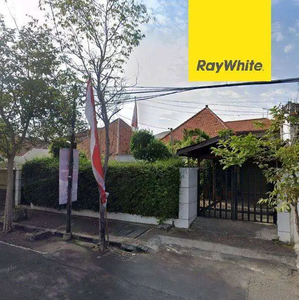 Rumah di jalan Kutai Wonokromo Surabaya