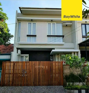 Rumah di jalan Rungkut Asri Barat Rungkut Surabaya
