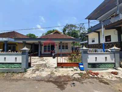 Rumah Lahan Luas Lokasi Strategis Di Karangploso