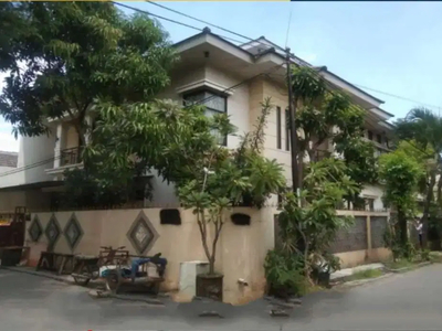 Rumah Mewah 3 Lantai dijual Cepat di Perumahan Pondok Pekayon Indah