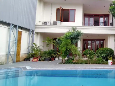 Rumah Mewah Dgn Private Pool dlm Townhouse di Kemang, Jakarta Selatan