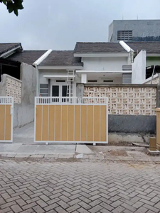 Rumah modern full renov dekat toll Cibubur