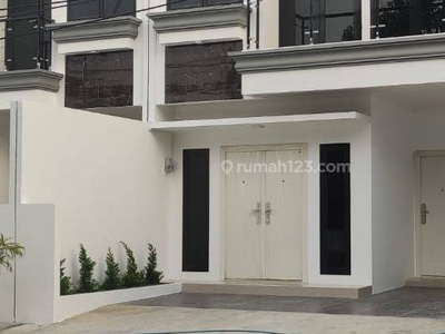 Rumah Mewah 2 Lantai SHM Dalam Komplek Perumahan Cempaka Putih