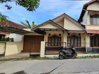 Rumah Semi 2 Lantai Dalam Ringroad Kotagede Yogyakarta RSH 144