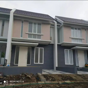 Rumah sewa baru 2lt di CitraLand Manado