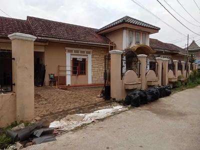 Rumah tua di bekasi timur butuh renovasi