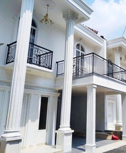 Dijual Rumah Brand New Townhouse Classical Minimalis Dua Lantai Batu Ampar Condet Jakarta
