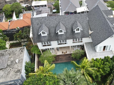 Jual Luxury Villa Mediteranian Style Furnished Mewah Bumbak Canggu Bali