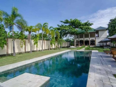 Jual Spacious Villa Pinggir Jalan Montong Dekat Senggigi Lombok